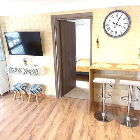 Renovated Loft Near The Center Apartment Heraklion  ภายนอก รูปภาพ