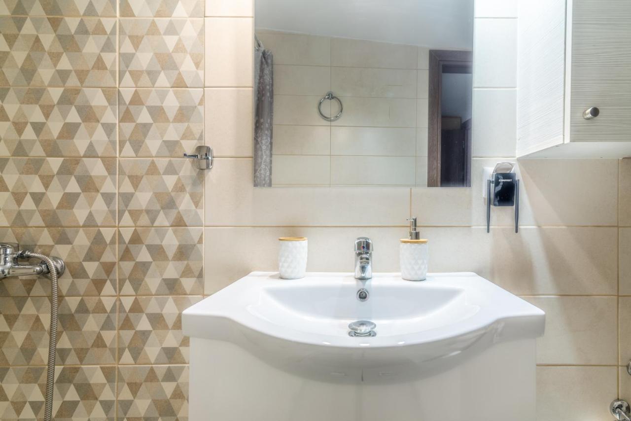 Renovated Loft Near The Center Apartment Heraklion  ภายนอก รูปภาพ
